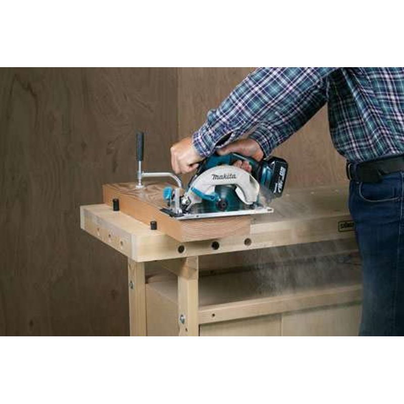 Serra-Circular-a-Bateria-Makita-6.1-2--DHS680RFJ-18V---2-Baterias---Disco---Carregador-e-Maleta