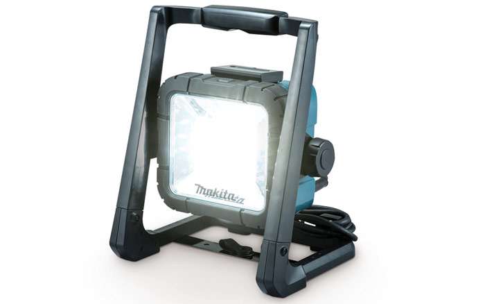 Refletor-de-Led-A-Bateria-Makita-DML805-220V