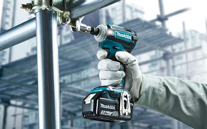 Parafusadeira-de-Impacto-a-Bateria-Makita-DTD171RFJ-18V---2-baterias---Carregador---Maleta-MAK-PAC