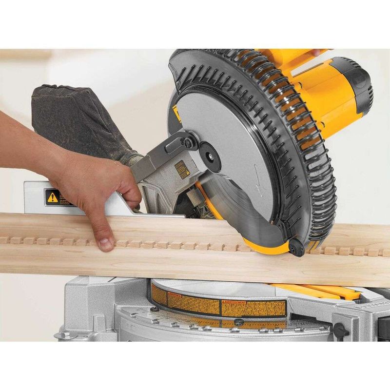 Serra-de-Meia-Esquadria-Dewalt-10--DW713-1.600W-110V