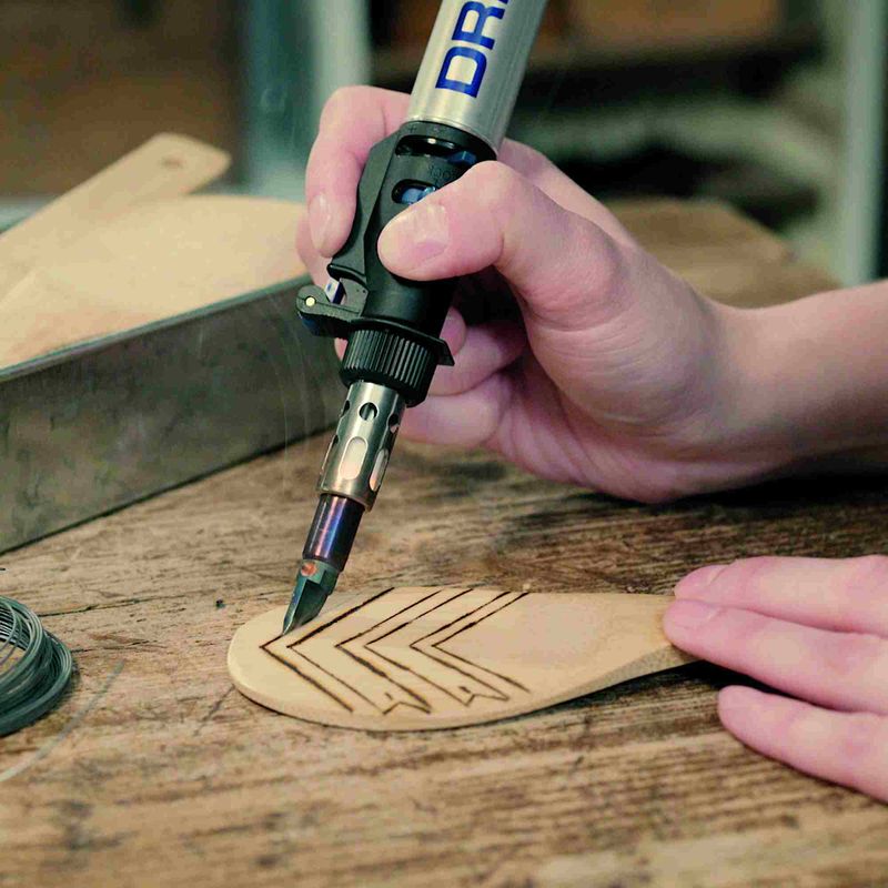 Versatip-Pirografo-e-Soldador-A-Gas-Dremel-2000---12-Acessorios