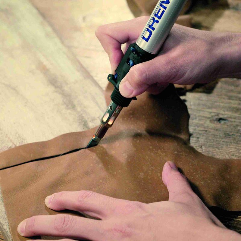 Versatip-Pirografo-e-Soldador-A-Gas-Dremel-2000---12-Acessorios