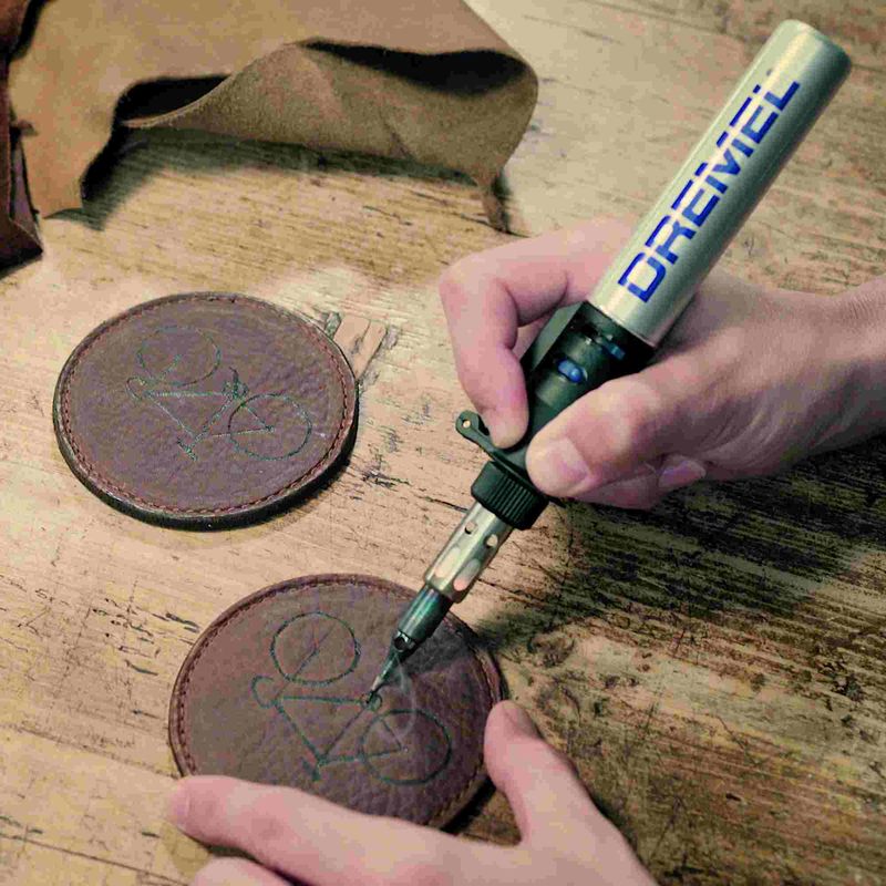 Versatip-Pirografo-e-Soldador-A-Gas-Dremel-2000---12-Acessorios